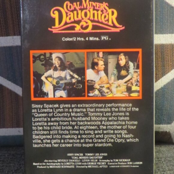 COAL MINERS DAUGHTER - 1980 - VHS (1990 Release) - Picture 2 of 9